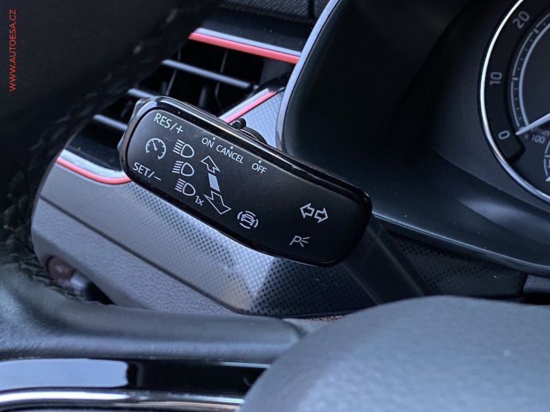 Škoda Scala (2019) 1.0TSi, ČR, Ambition, STK8/27 - fotka 13 z 17