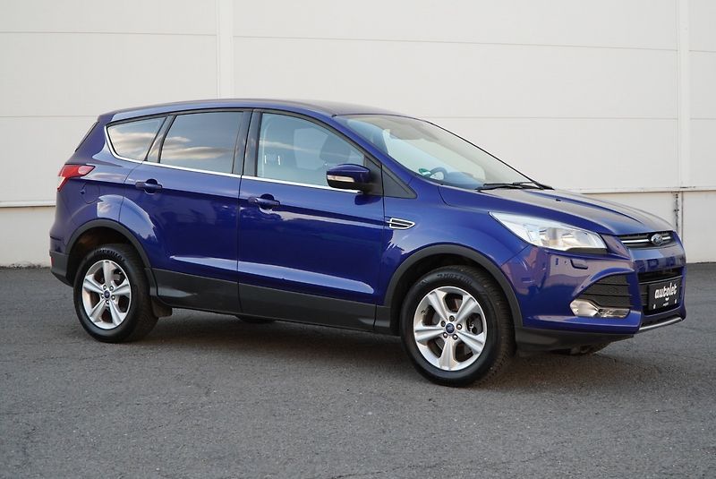 Ford Kuga 2.0 TDCi TITANIUM 4x4 - fotka 2 z 24