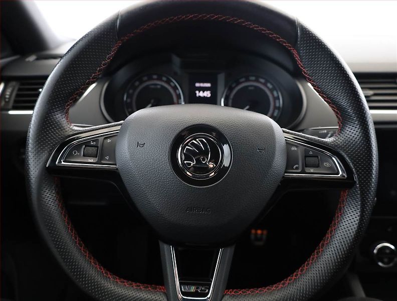 Škoda Octavia (2018) RS 2.0 TDI, Navi, Tempomat - fotka 8 z 20