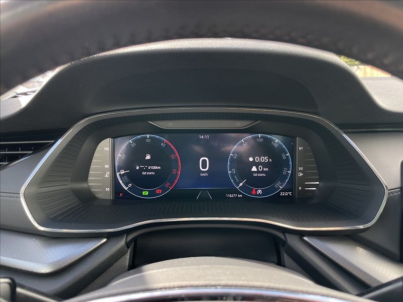 Škoda Octavia 2,0 TDI Combi Ambition Plus - fotka 9 z 23