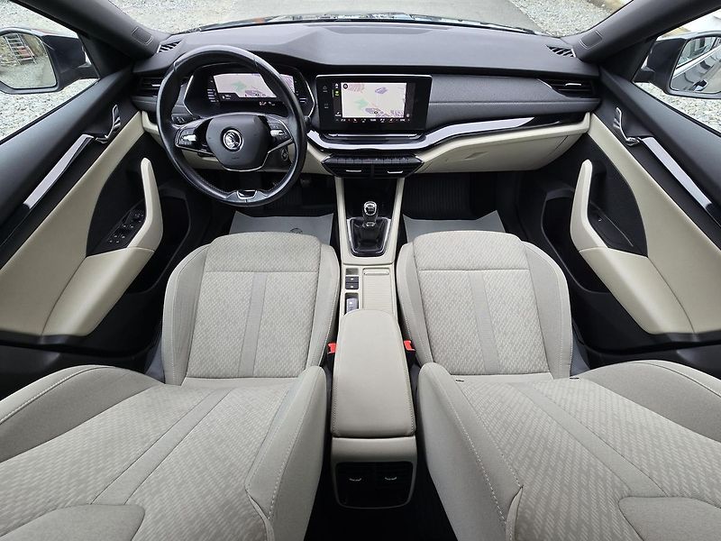 Škoda Octavia 110kW STYLE 1.Maj. ČR - fotka 7 z 42