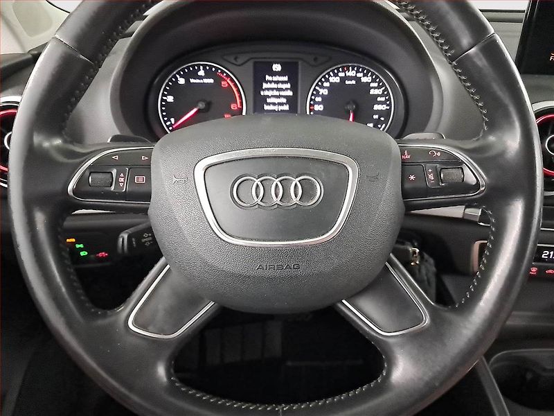 Audi A3 (2015) S-Line 1.6 TDI, Automat - fotka 18 z 20