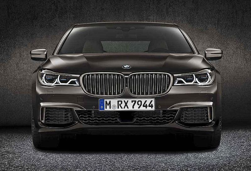 BMW M760Li xDrive.