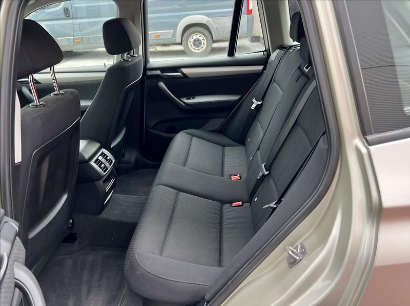 BMW X3 2,0 D  xDrive / KLIMA - fotka 12 z 36