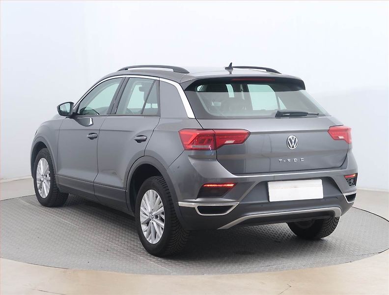 Volkswagen T-Roc (2019) 2.0 TDI, Tempomat - fotka 4 z 14