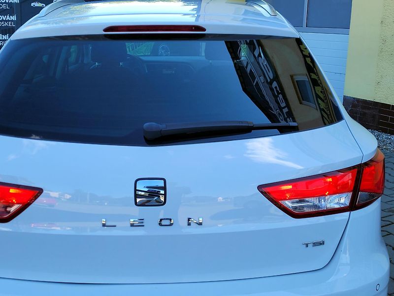 Seat Leon 1,2 ST Style 1maj*SERV.KNÍŽKA* - fotka 44 z 44