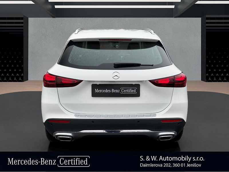 Mercedes-Benz GLA 180 d - fotka 6 z 30