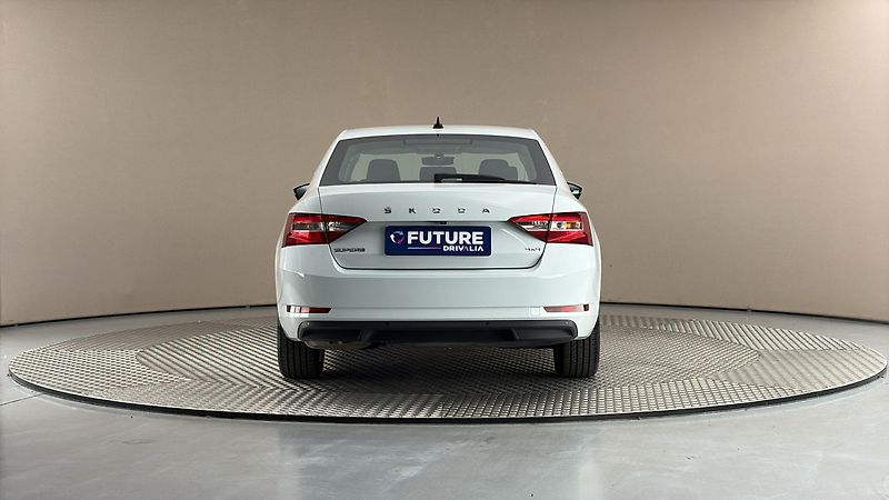 Škoda Superb 2.0 TDI DSG 4x4 Style - fotka 5 z 27