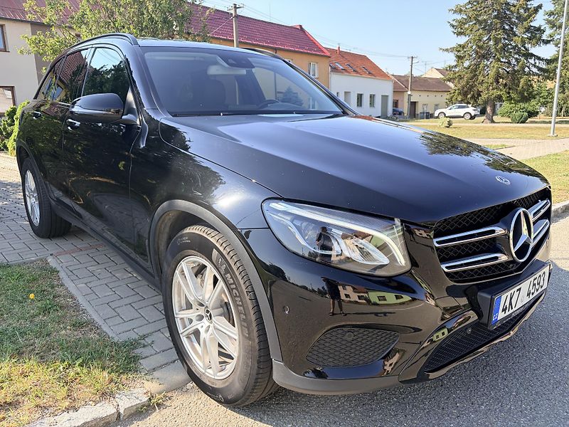 Mercedes-Benz GLC 220D 4MATIC - fotka 2 z 49