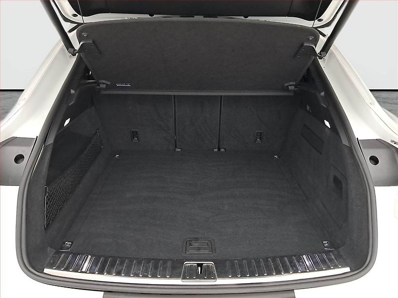 Porsche Cayenne (2023) V6 - fotka 14 z 29
