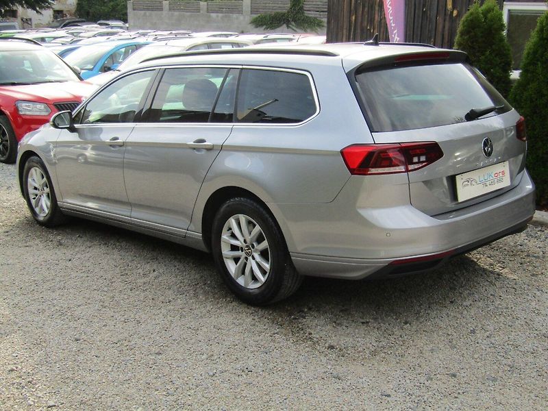 Volkswagen Passat (2021) 2.0 TDI 110kW DSG ACC - fotka 5 z 46
