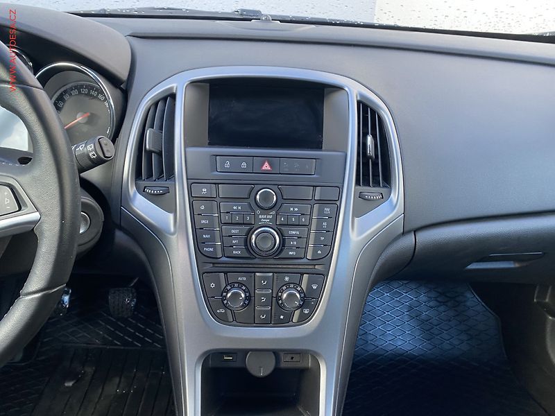 Opel Astra (2014) 1.7CDTi, 1.maj,ČR, AC, temp - fotka 12 z 16