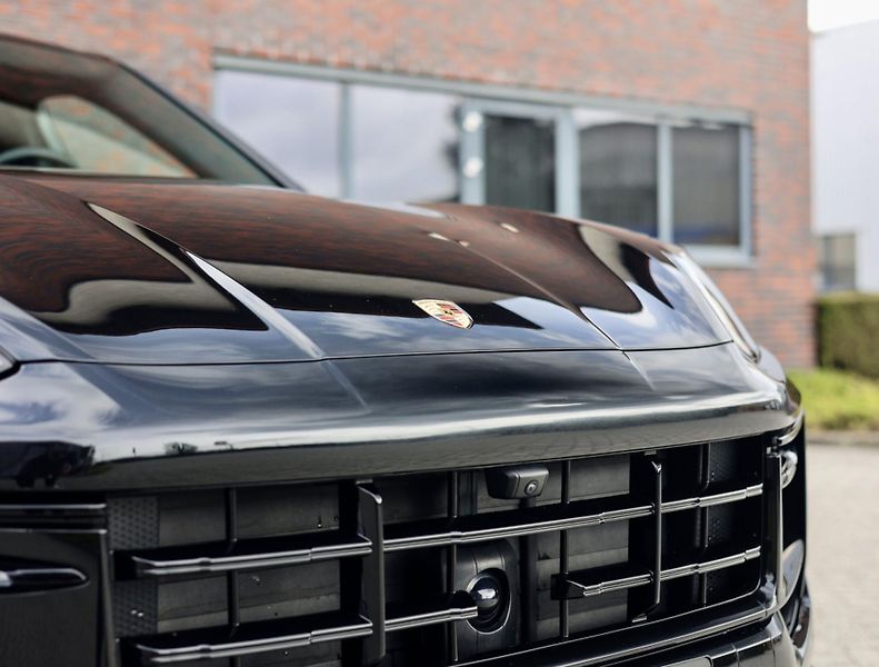 Porsche Cayenne (2025) Coupe E-Hybrid 360KW Techart - fotka 6 z 46