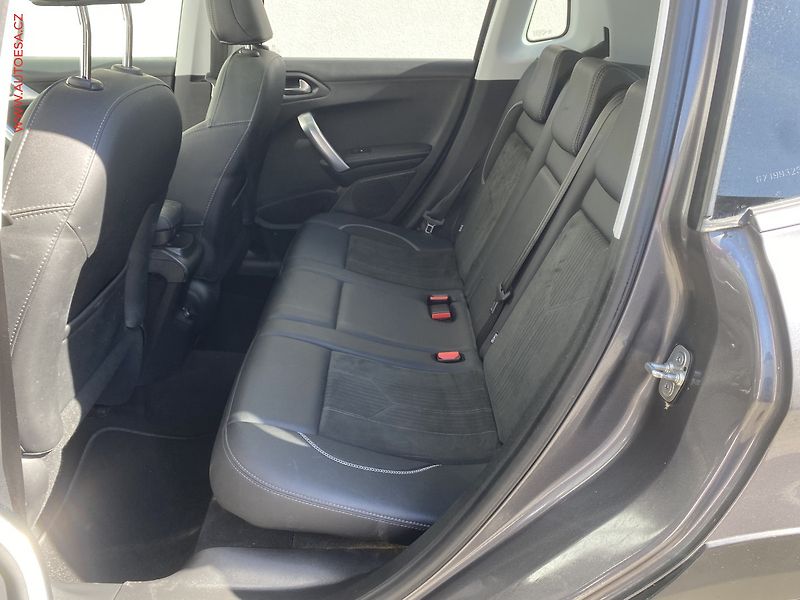 Peugeot 2008 (2017) 1.2PT, Crossway, navi, panor - fotka 10 z 17
