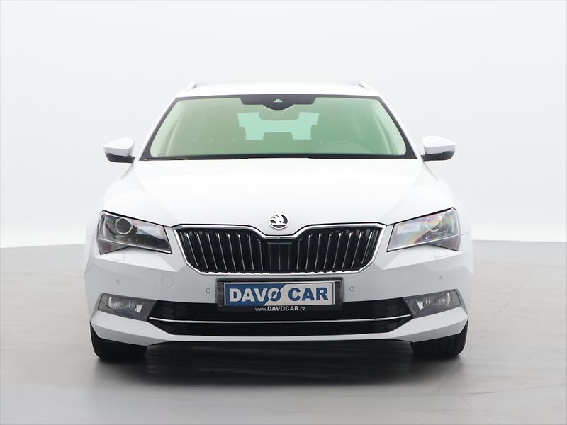 Škoda Superb 2,0 TDI 110kW DSG Style - fotka 2 z 35