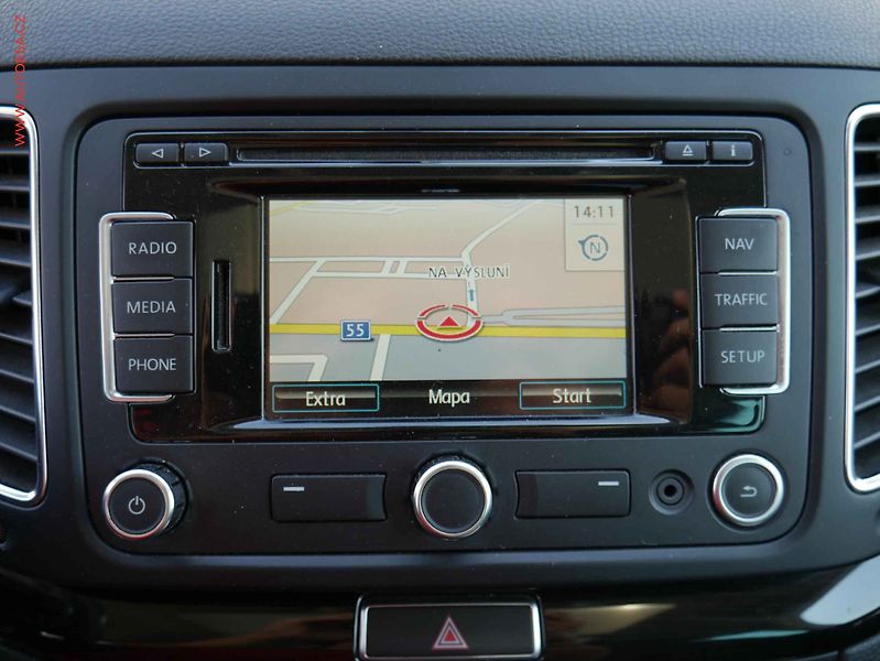 Seat Alhambra (2012) 2.0 TDI, FR, AT - fotka 17 z 22