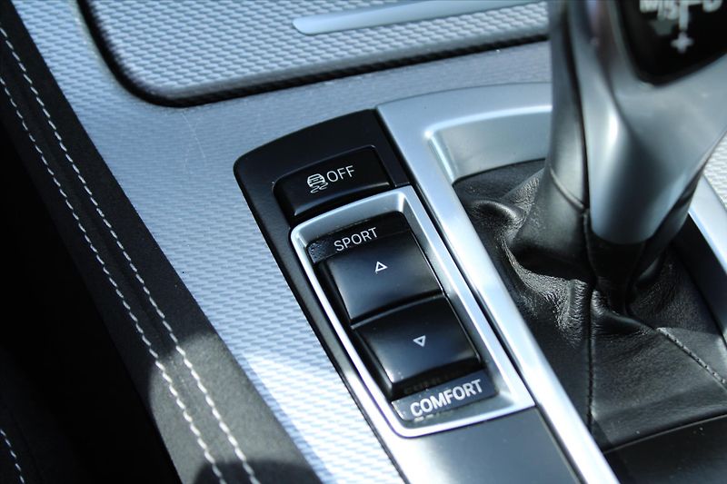 BMW Řada 5 530d xDrive 190kW M PAKET ČR - fotka 21 z 32