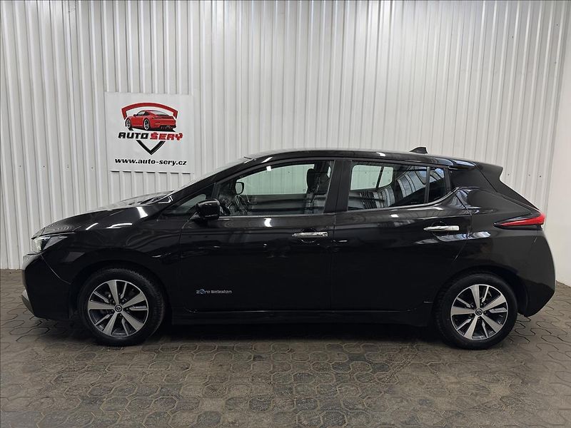 Nissan Leaf Electric drive 110kW Business - fotka 4 z 41