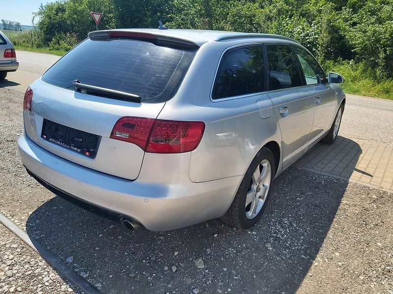 Audi A6 (2005) 3,2 Avant Quatro - fotka 13 z 36