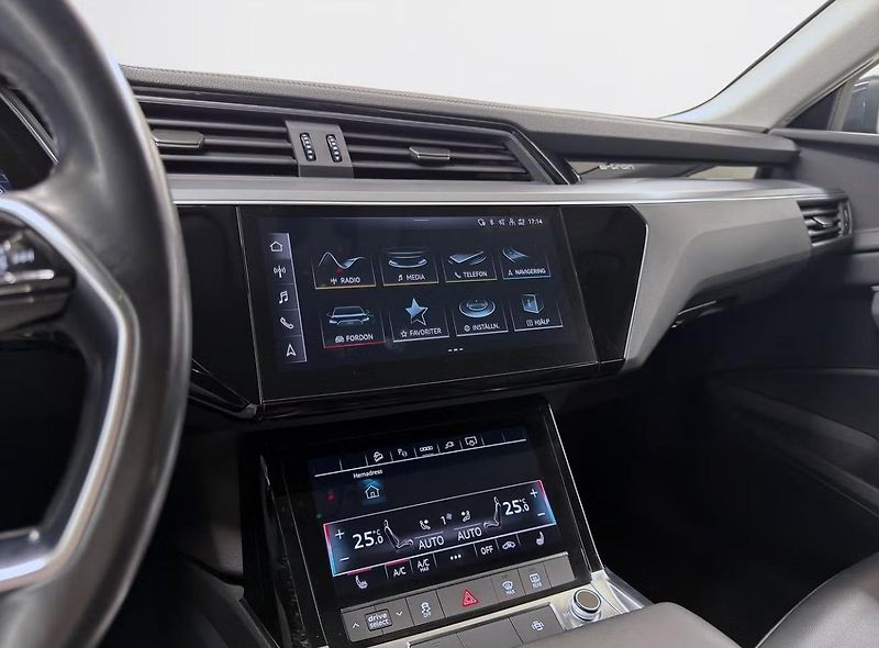 Audi Q8 e-tron 50 Q SoH 94% Kamera Vzduch Taž - fotka 16 z 21