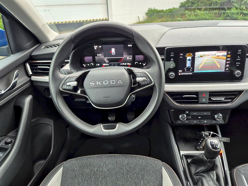 Škoda Scala (2025) Top Selection 1.5TSi 110kW 6°m - fotka 22 z 31
