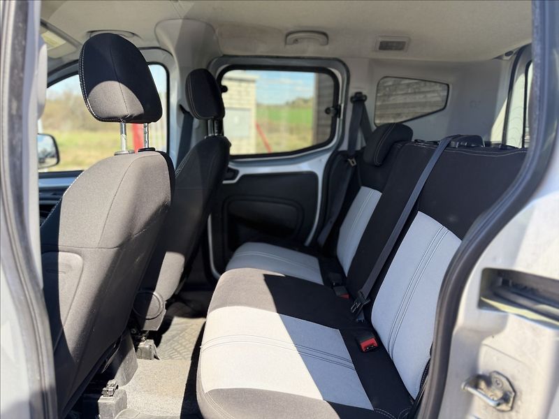 Fiat Qubo 1,4 i + CNG - fotka 16 z 24