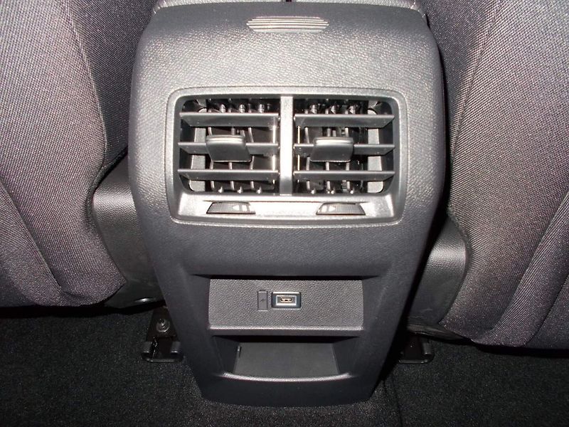 Opel Astra (2026) Nova Edition ST Hybrid 1.2 TUR - fotka 23 z 30
