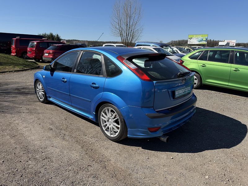 Ford Focus (2005) 2.0 TDCi SPORT - fotka 8 z 22