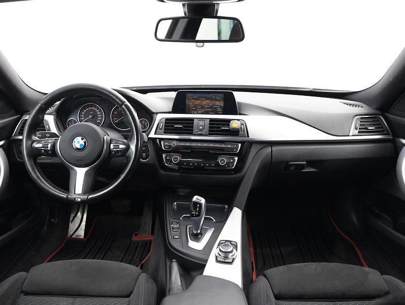 BMW Řada 3 320d xDrive Gran Turismo - fotka 11 z 13