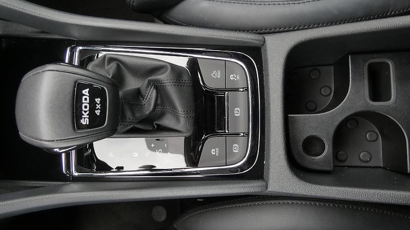 Škoda Kodiaq 2.0 TDI 110 kW L&K 4x4 DSG - fotka 18 z 25