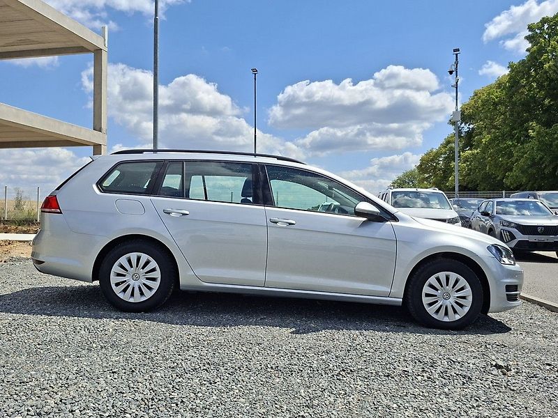 Volkswagen Golf 1,6 TDI 110k M5 - fotka 9 z 25