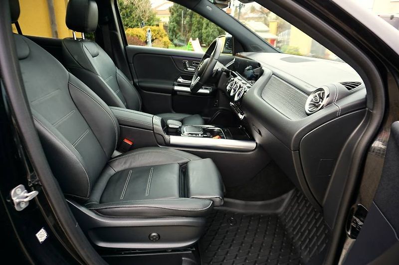 Mercedes-Benz GLA (2023) 4 MATIC 250 165 kW - fotka 21 z 54