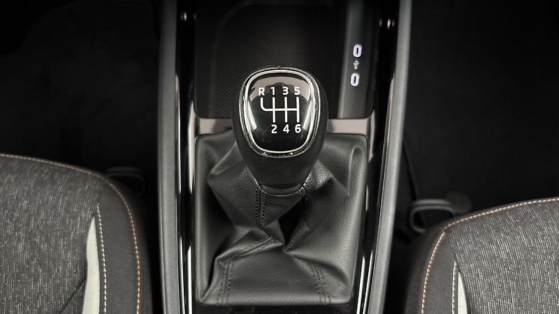 Škoda Kamiq 1.0 TSI Style - fotka 24 z 27