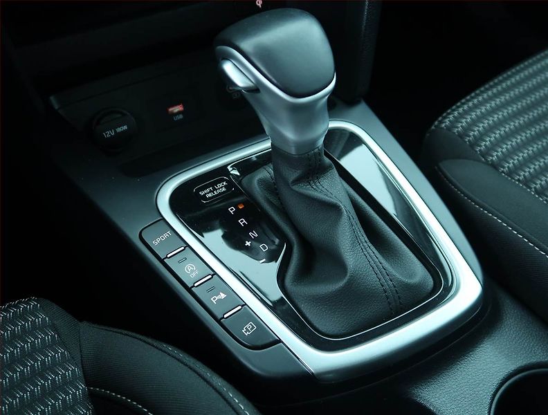 Kia Ceed (2022) Top 1.5 T-GDI, Automat, ČR - fotka 13 z 21