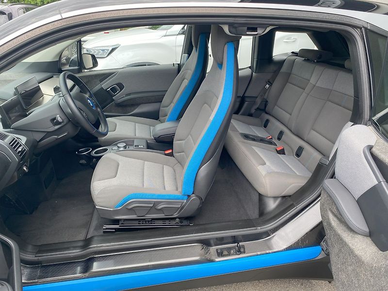 BMW i3 120Ah Comfort Navi Reku - fotka 18 z 24
