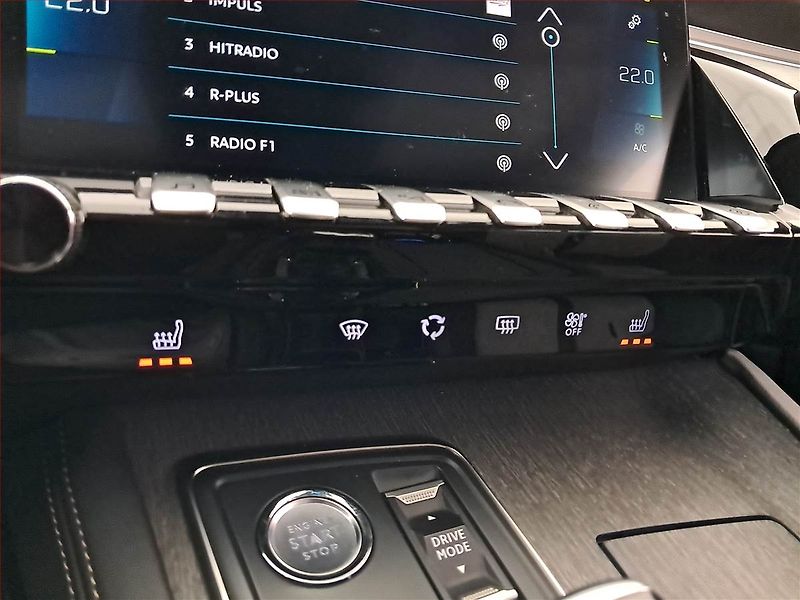 Peugeot 508 (2022) Hybrid 225 - fotka 13 z 20