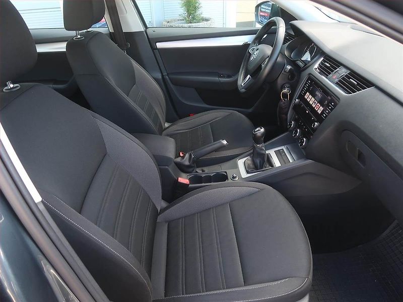 Škoda Octavia (2017) 1.6 TDI, Tempomat - fotka 9 z 18