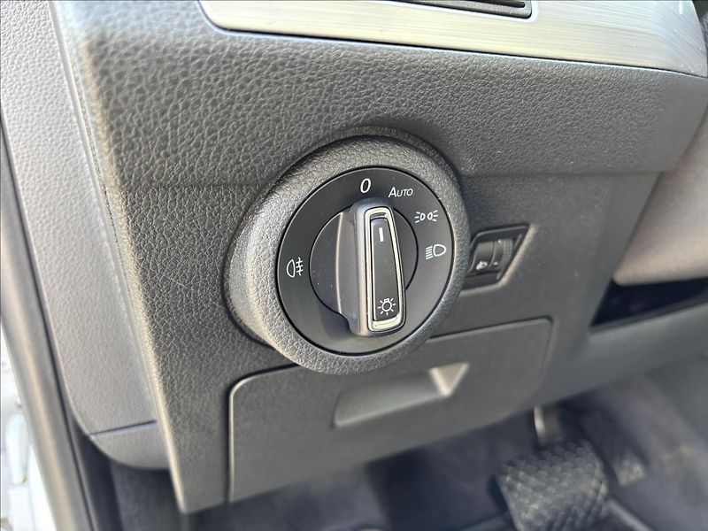 Volkswagen Multivan 2,0 TDI Comfortline 4x4 AUT - fotka 29 z 49
