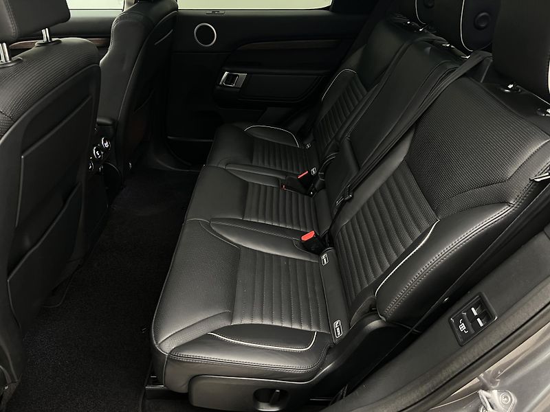 Land Rover Discovery 3.0 TDV6 HSE AWD 7MÍST AUT  - fotka 6 z 52