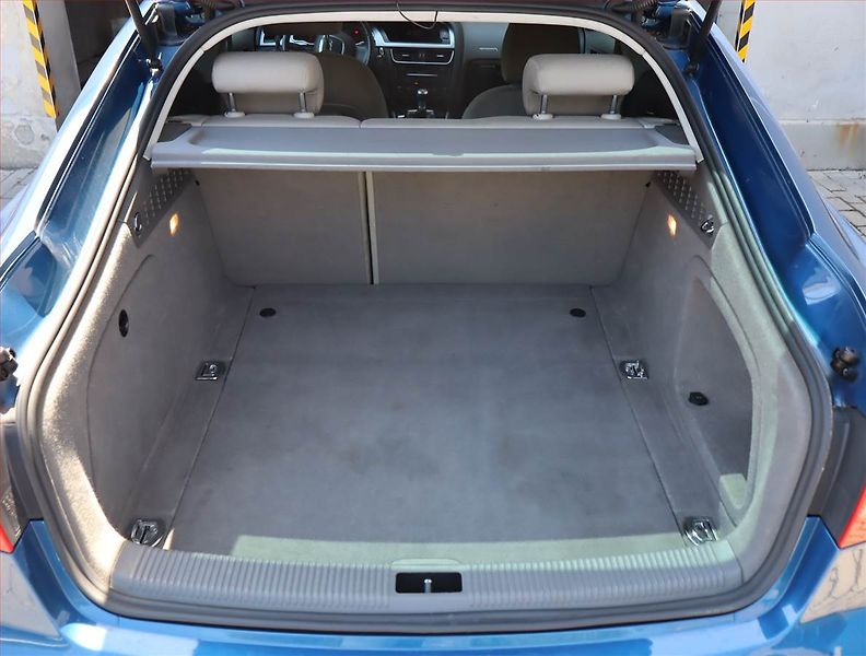Audi A5 (2011) 3.0 TDI, 4X4, Serv.kniha - fotka 14 z 22
