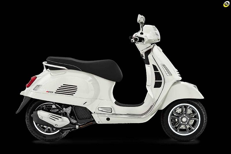 Vespa GTS 125 Super (2026) E5+ - fotka 4 z 16