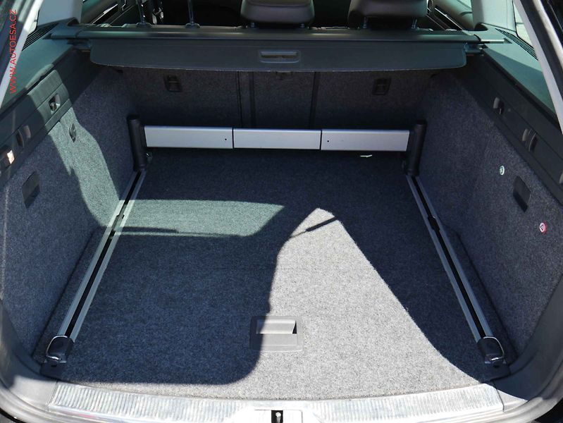 Škoda Superb (2015) 2.0TDi, Navi, bixen - fotka 7 z 26