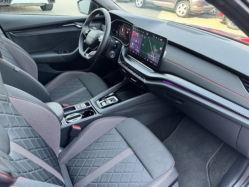 Škoda Octavia (2025) RS 2.0TSi DSG LED Webasto Pano - fotka 20 z 50