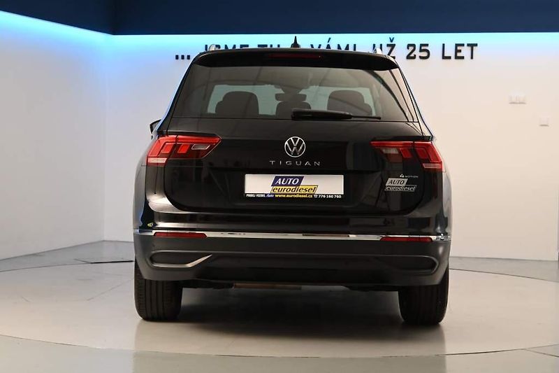 Volkswagen Tiguan (2022) 2.0 4Motion LED DSG Life ACC T - fotka 6 z 38