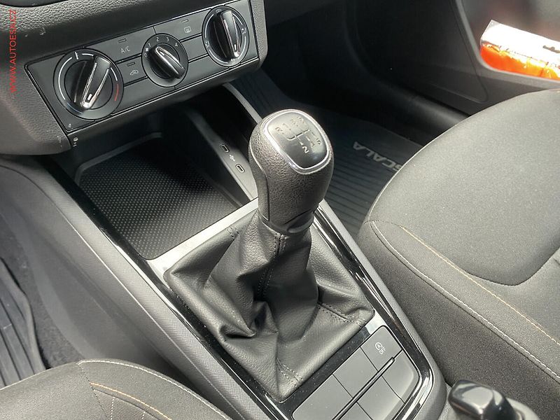 Škoda Scala (2020) 1.0 TSi, ČR, Ambition - fotka 16 z 16