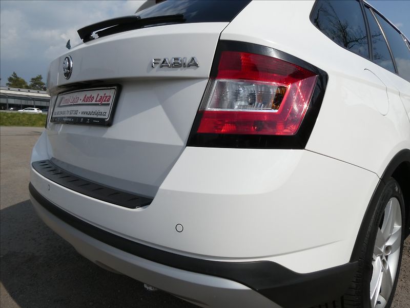 Škoda Fabia 1,2 TSi SCOUT 2x kola,1.majite - fotka 10 z 43