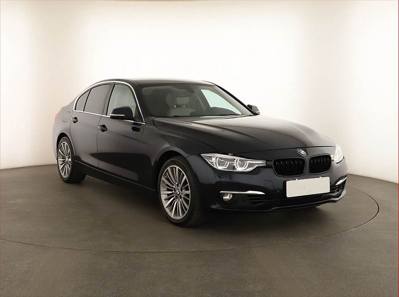 BMW Řada 3 (2015) 330 d, 4X4, Automat, Kůže - fotografie inzerátu
