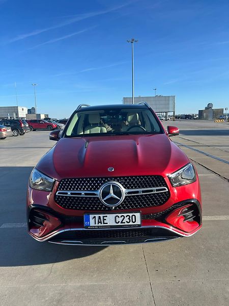 Mercedes-Benz GLE (2024) - fotka 1 z 17
