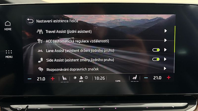 Škoda Octavia 2.0 TDI DSG 4x4 Scout Combi - fotka 28 z 33