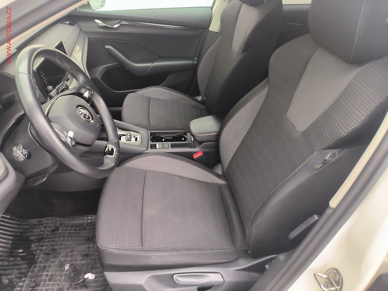 Škoda Octavia (2020) 2.0TDi, ČR, DSG, LED - fotka 9 z 26